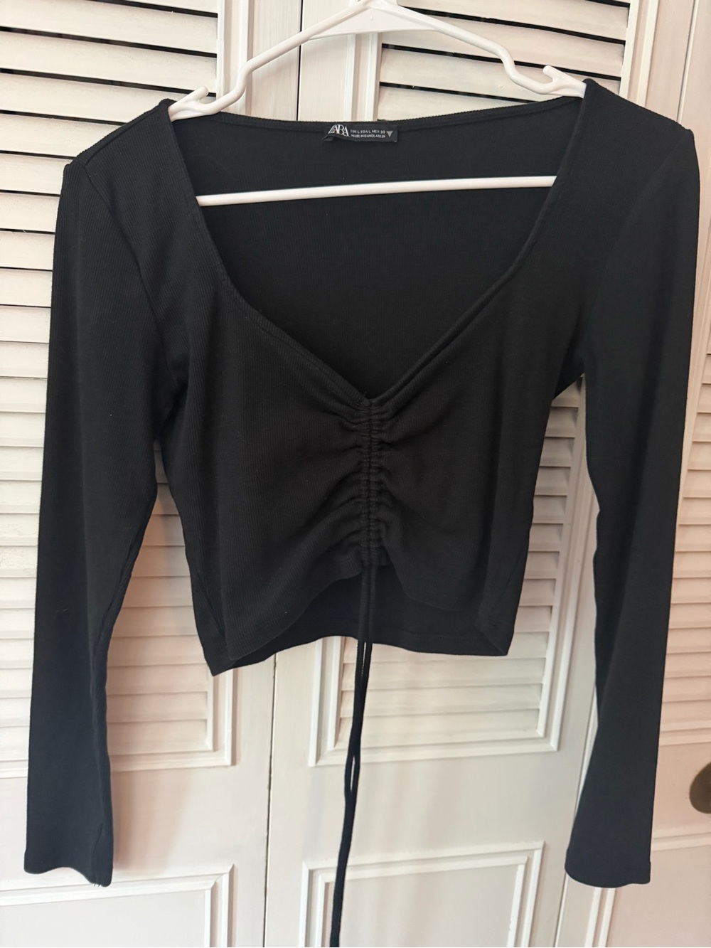 Zara Black Long-Sleeve Ruched Front Crop Top